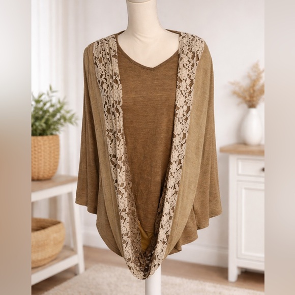 Alter’d State Boho Asymmetrical Lace Drape Top – Medium - Picture 2 of 8